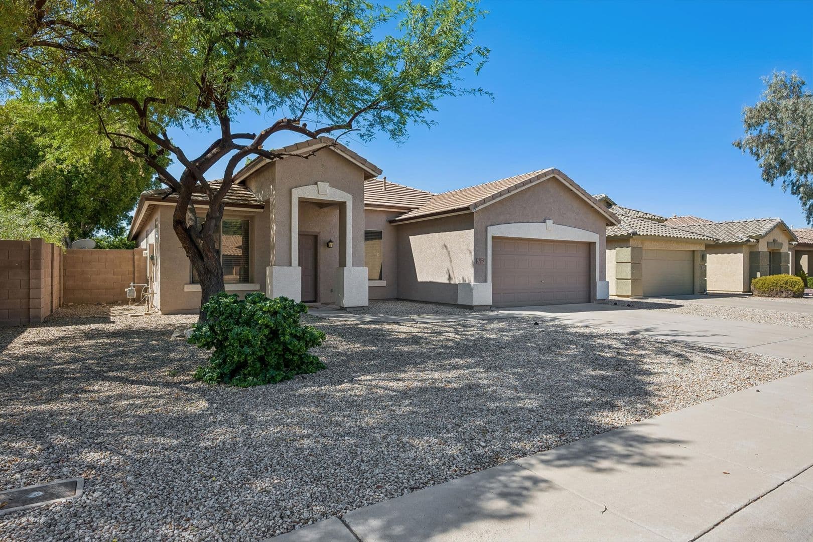 Peoria House: 9161 W Salter Drive