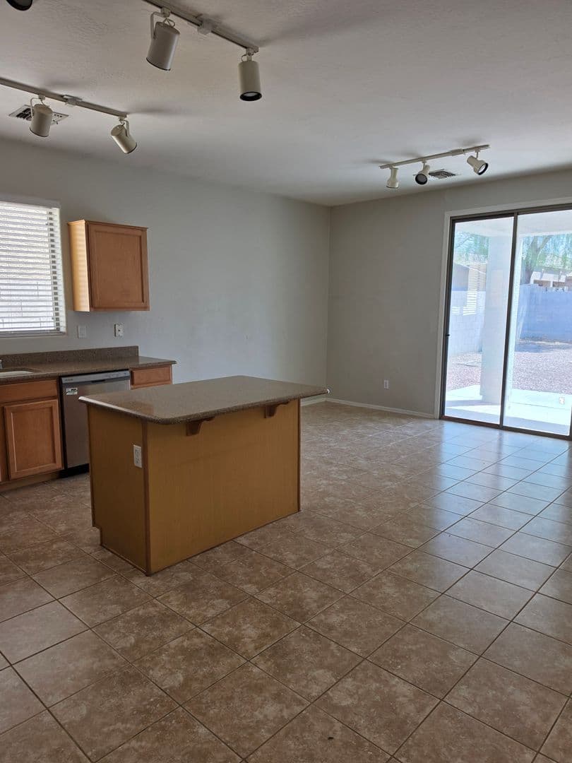 Laveen House: 4323 W T Ryan Lane