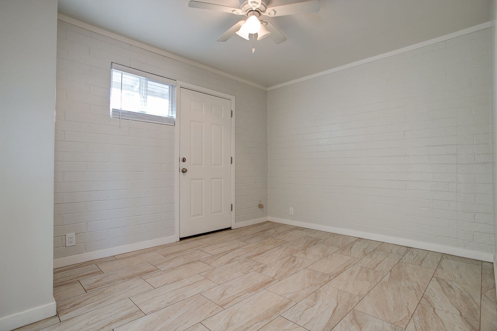 Phoenix Apartment: 206-216 E Jones Avenue