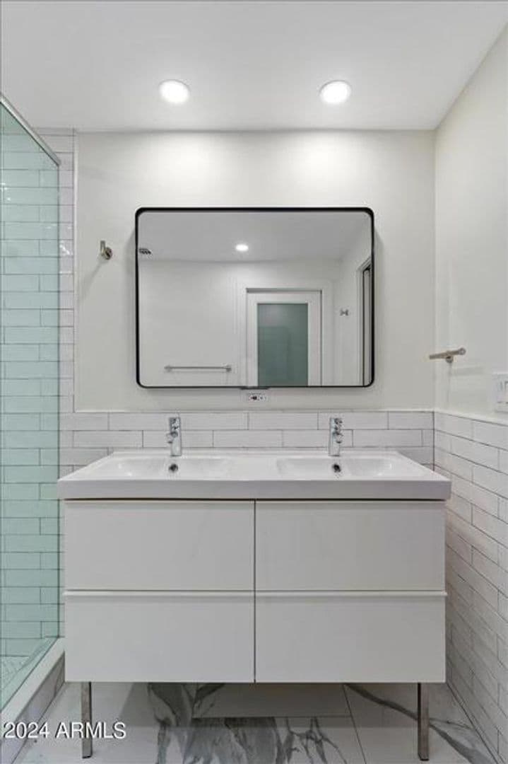 Phoenix House: 825 N 3rd Avenue
