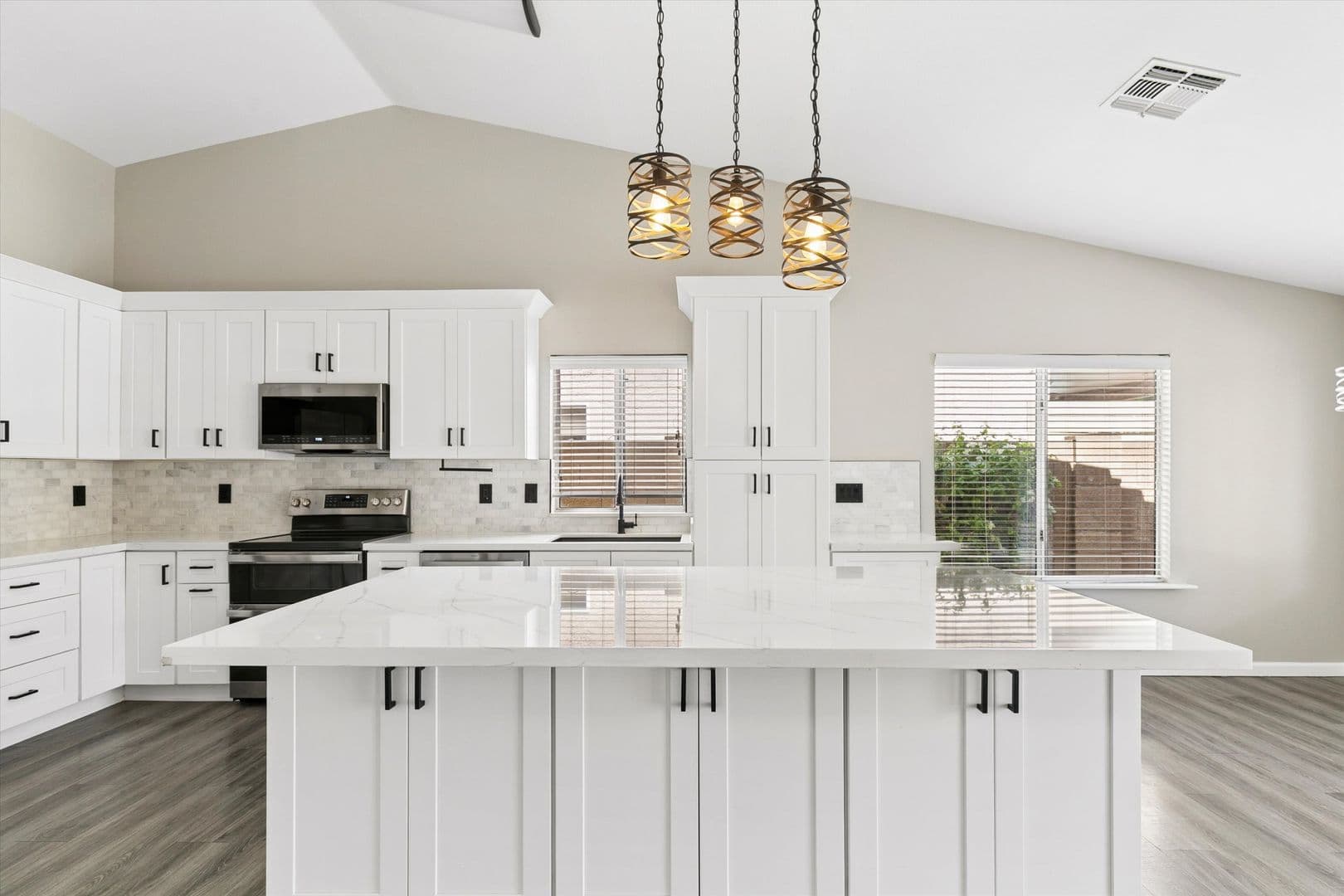 Peoria House: 17857 N 85th lane