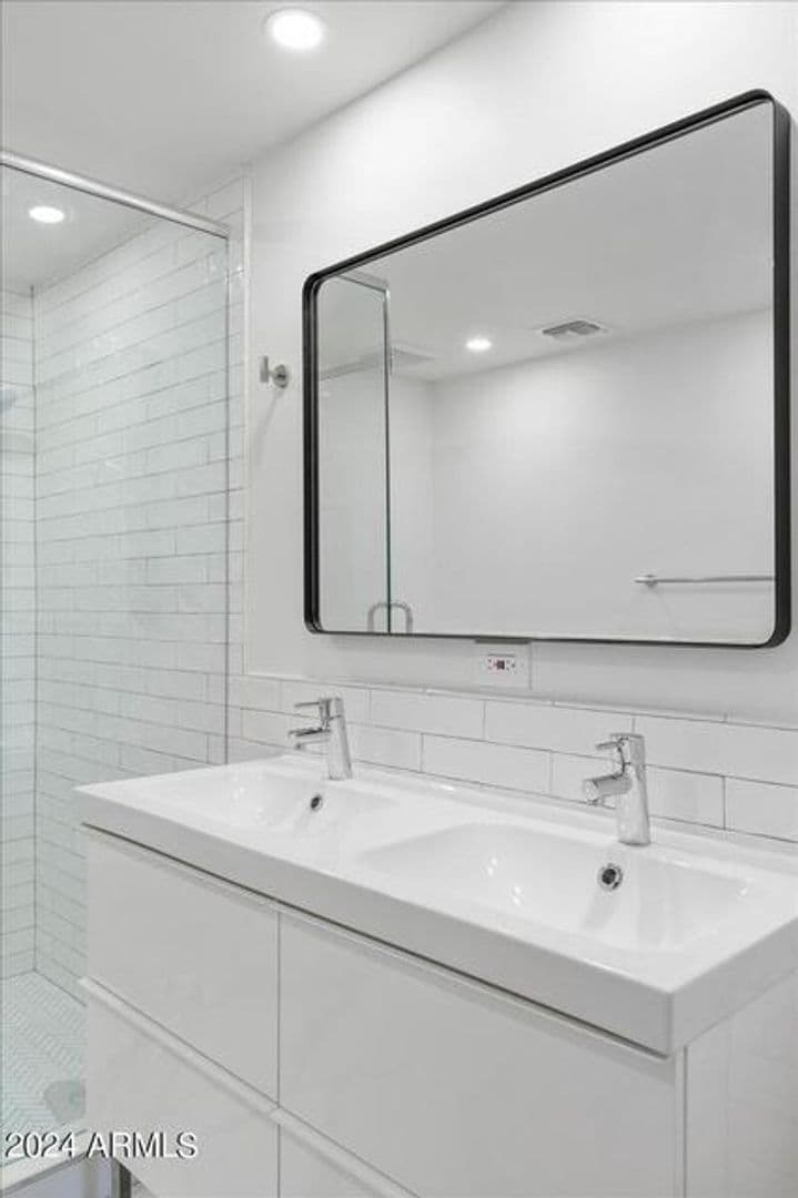 Phoenix House: 825 N 3rd Avenue