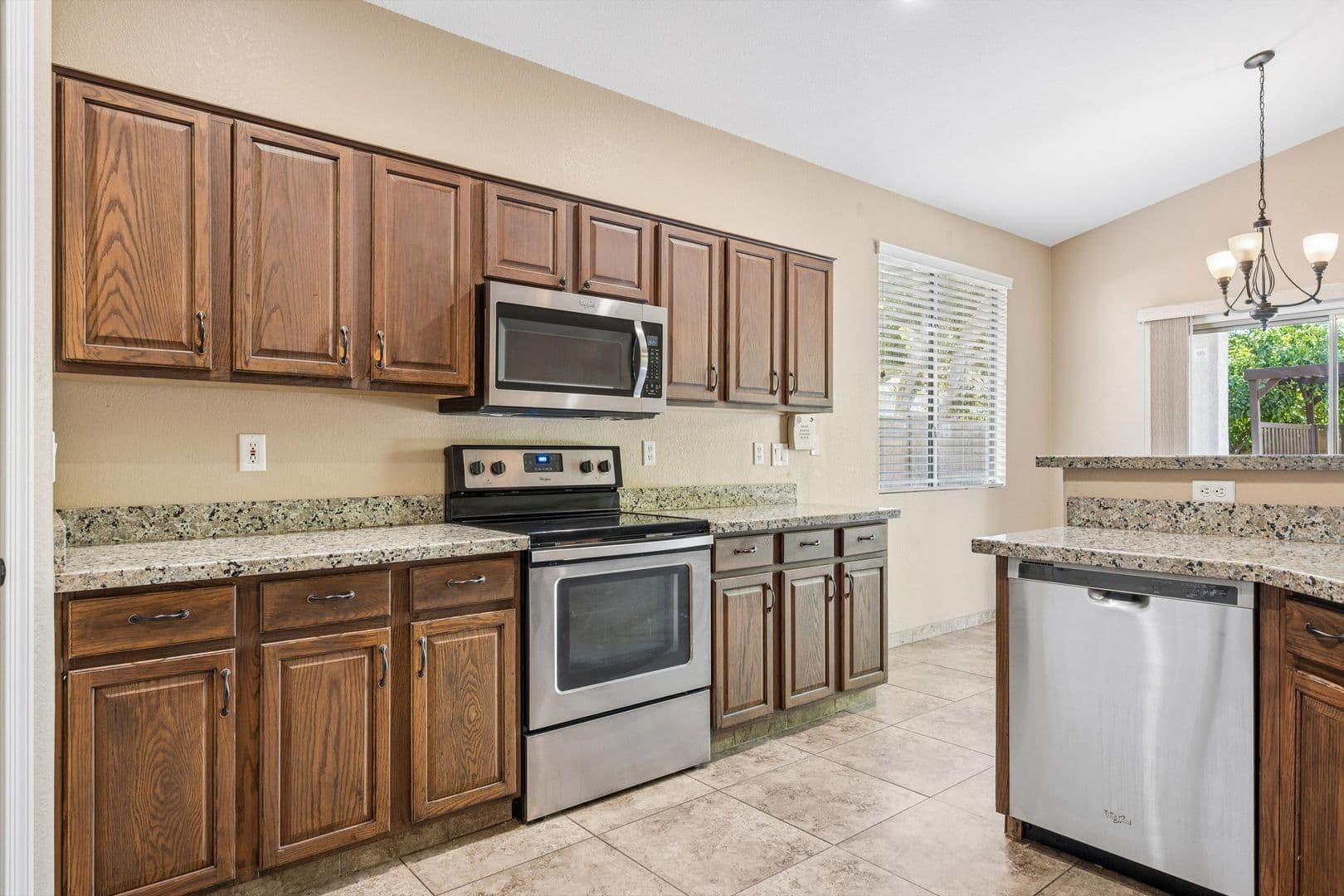 Peoria House: 9161 W Salter Drive