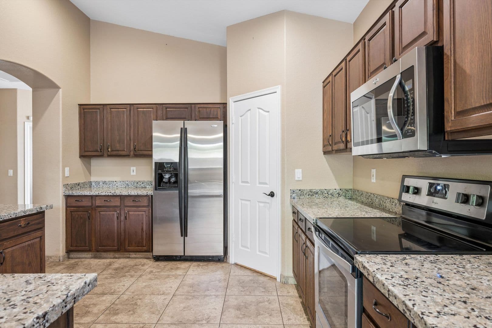 Peoria House: 9161 W Salter Drive
