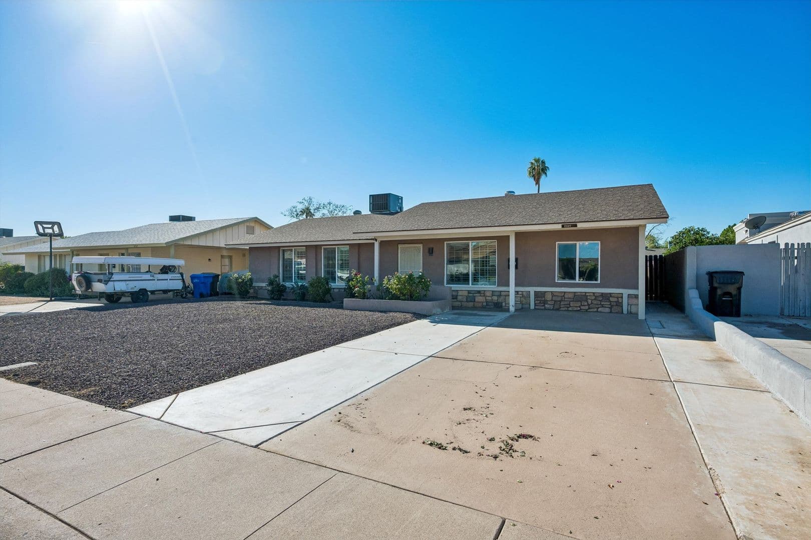 Phoenix House: 2327 W Sunnyside Avenue