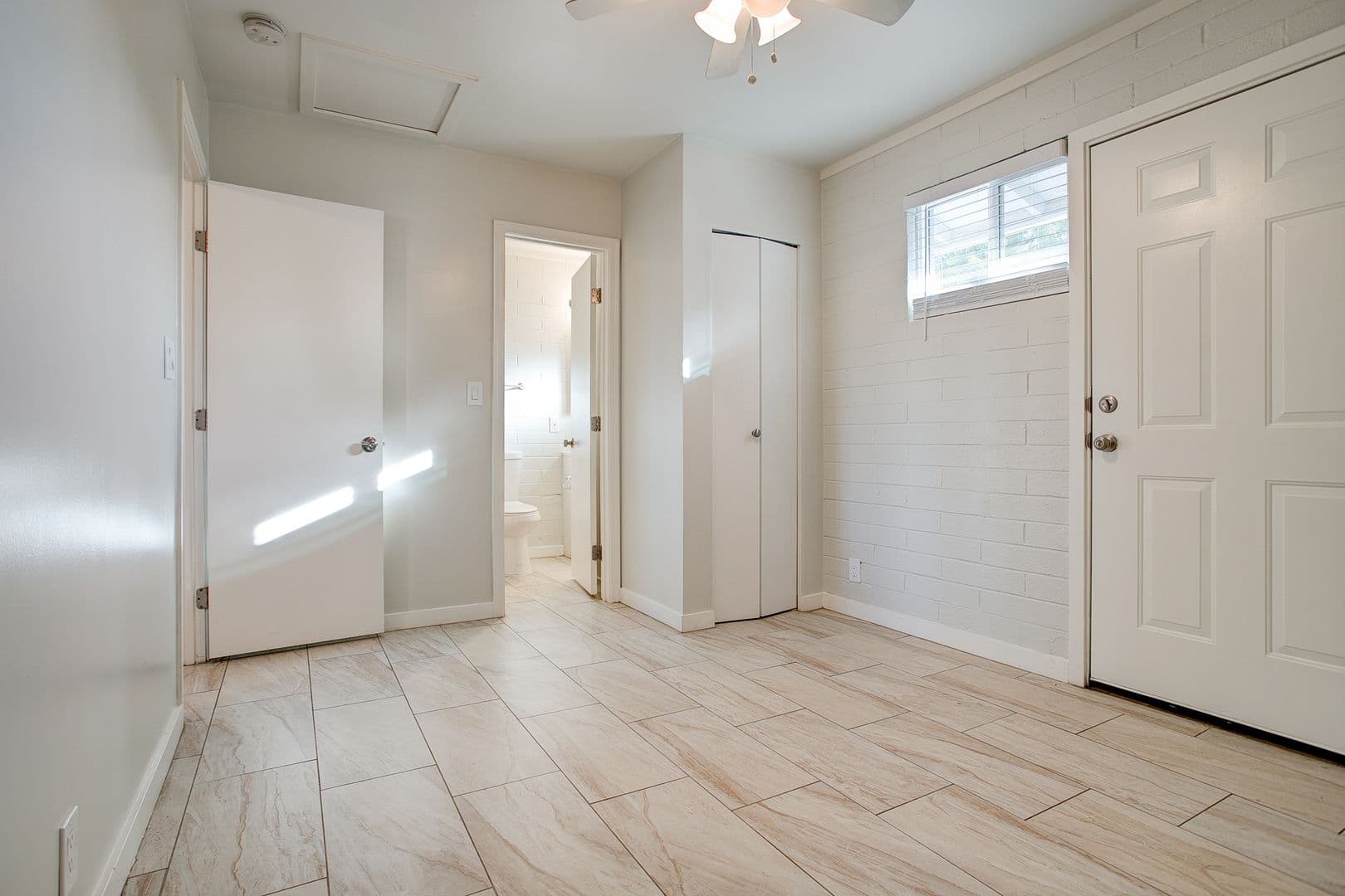 Phoenix Apartment: 206-216 E Jones Avenue