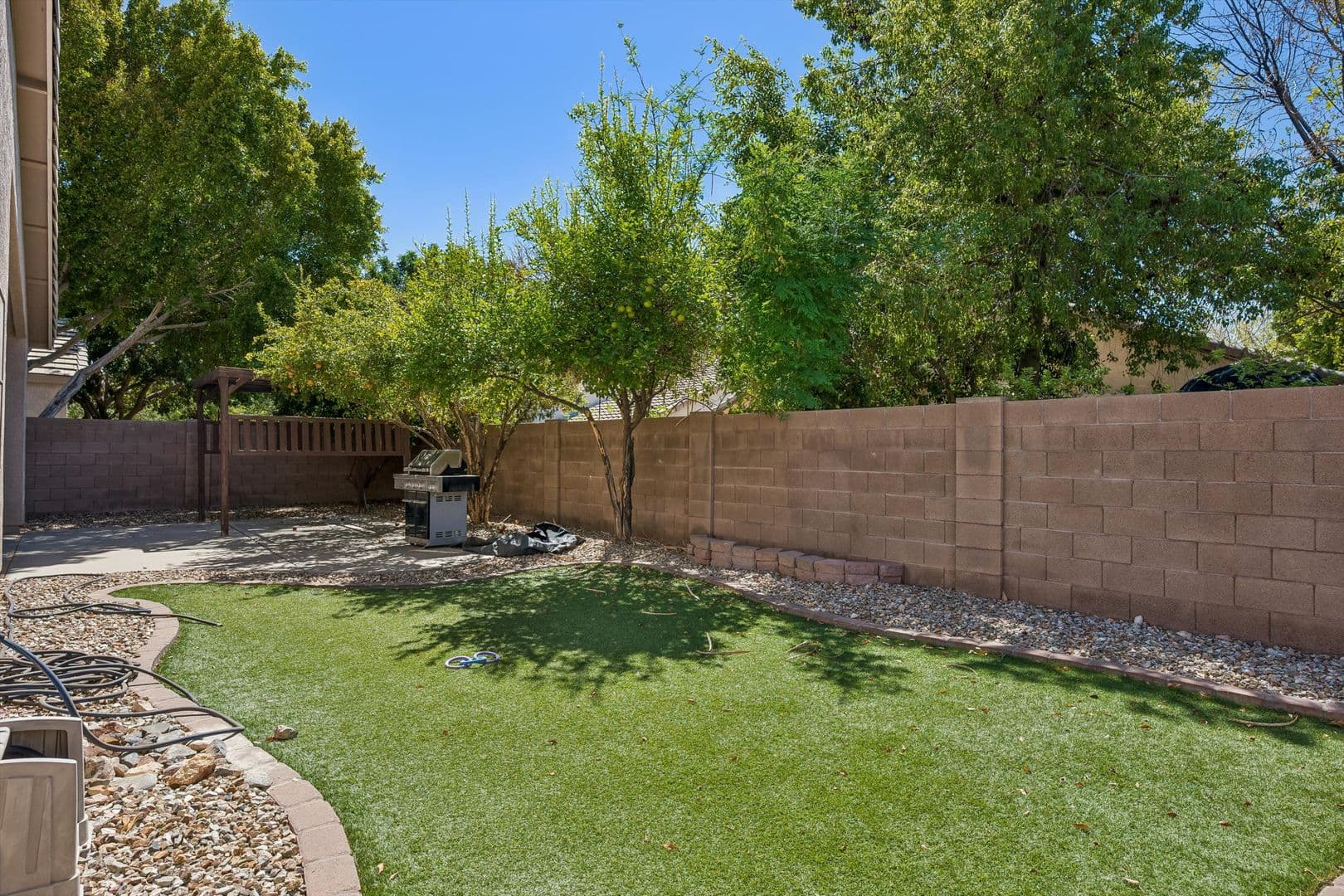 Peoria House: 9161 W Salter Drive