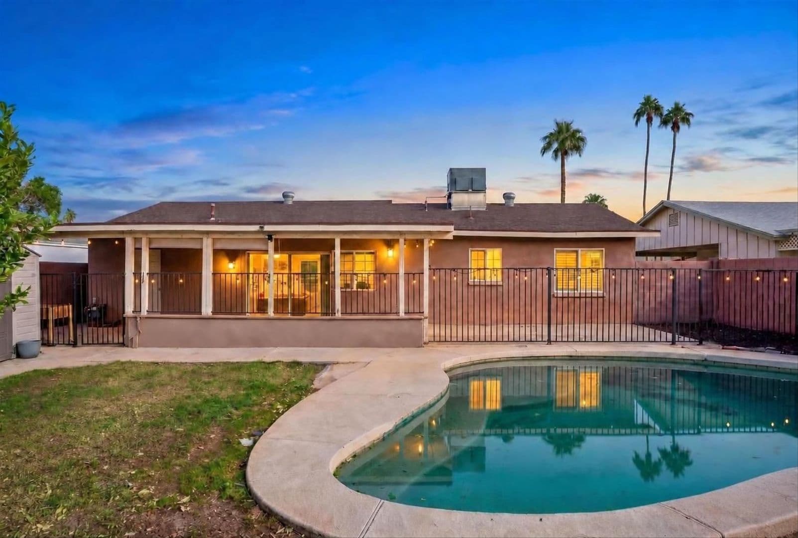 Phoenix House: 2327 W Sunnyside Avenue