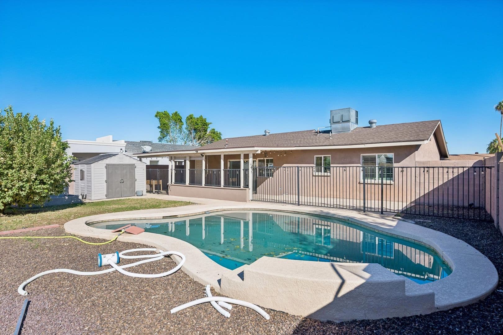 Phoenix House: 2327 W Sunnyside Avenue
