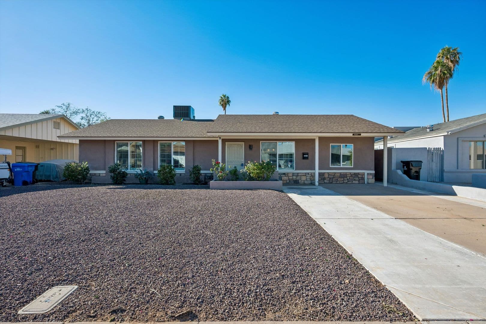 Phoenix House: 2327 W Sunnyside Avenue