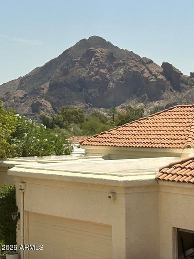 Phoenix House: 3800 E Lincoln Drive