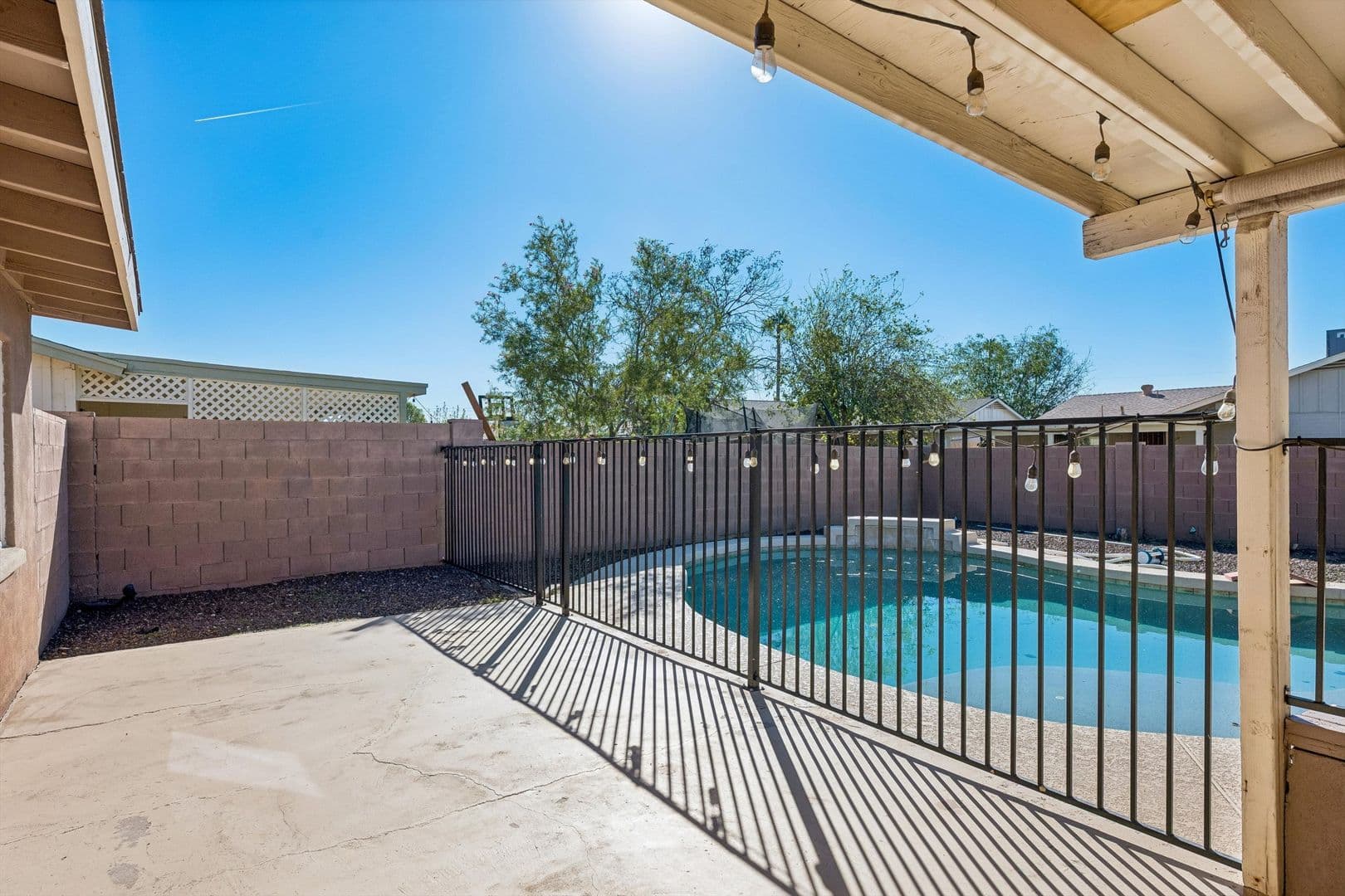 Phoenix House: 2327 W Sunnyside Avenue
