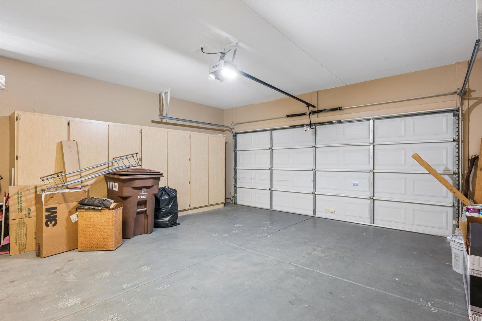 Peoria House: 9161 W Salter Drive