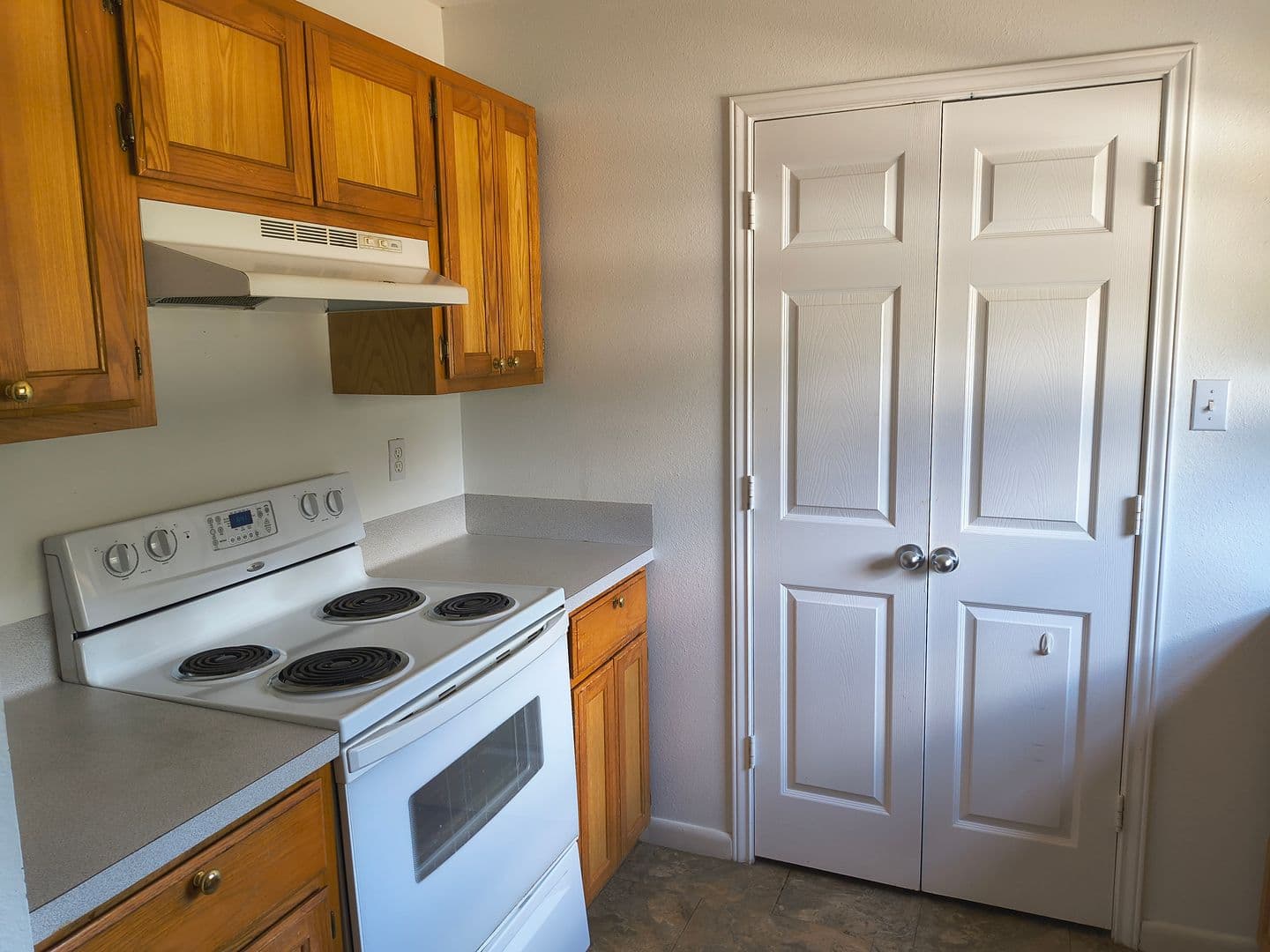 Wimberly Apartment: 52 Deer Ridge Road