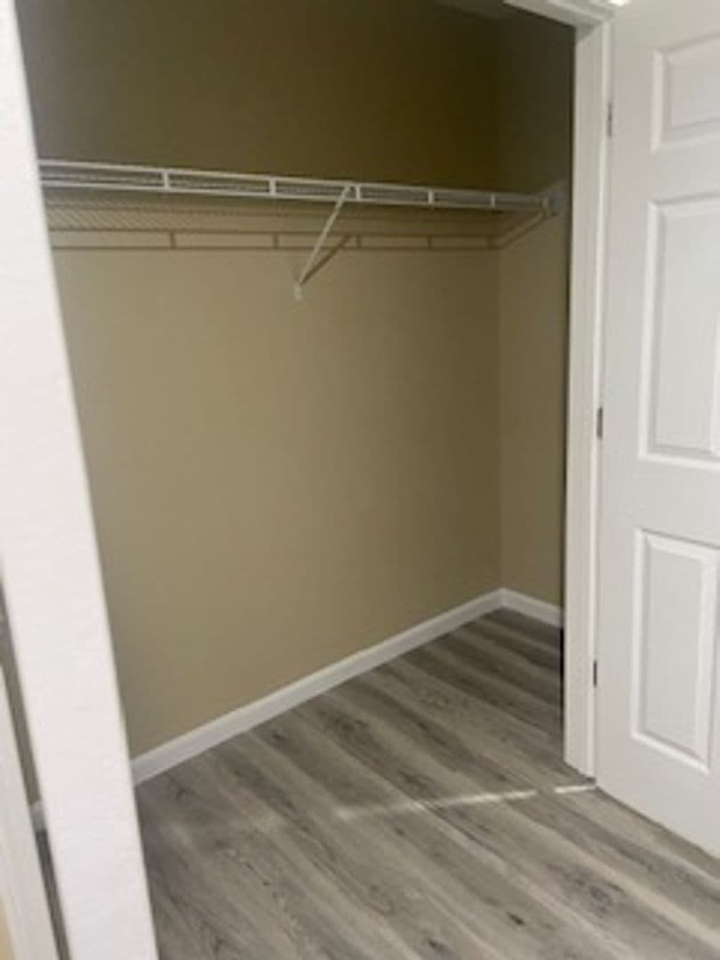 Bardstown Apartment: Pineview Drive