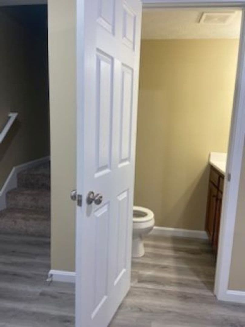 Bardstown Apartment: Pineview Drive