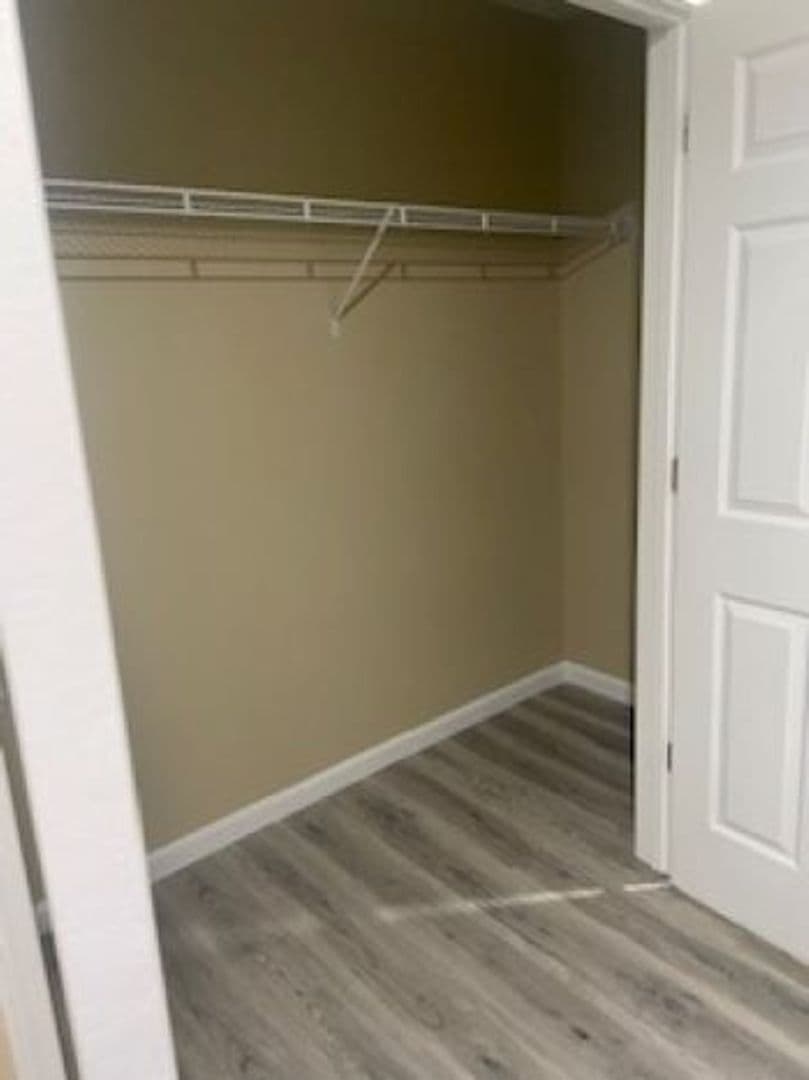 Bardstown Apartment: Pineview Drive