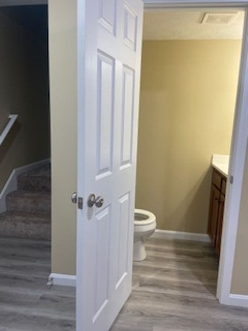 Bardstown Apartment: Pineview Drive