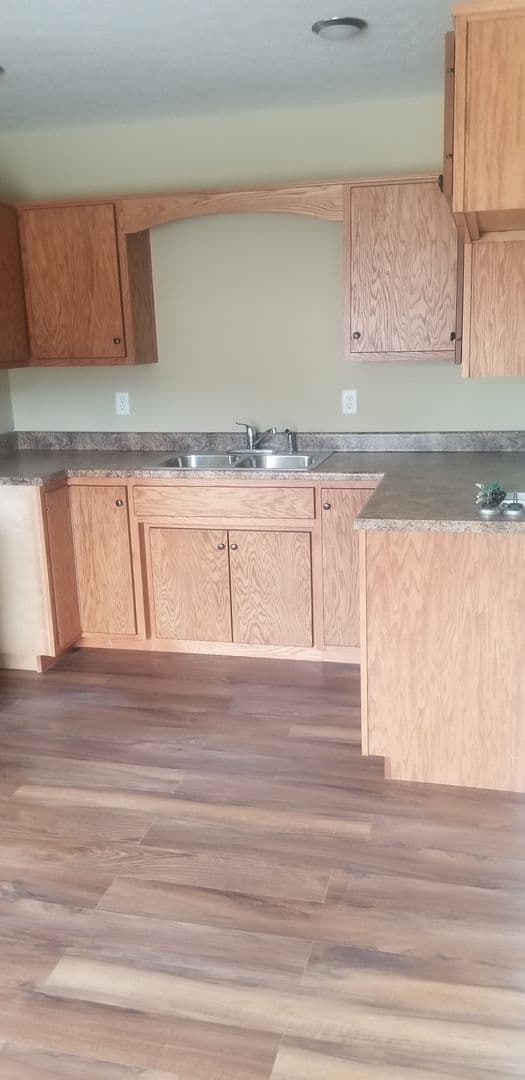 Bardstown Apartment: Pineview Drive