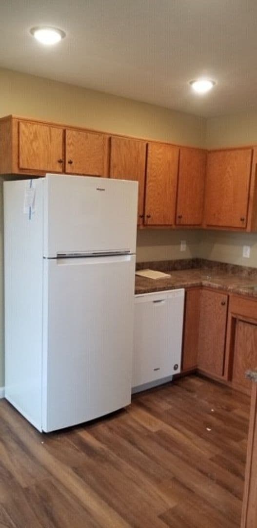 Bardstown Apartment: Pineview Drive