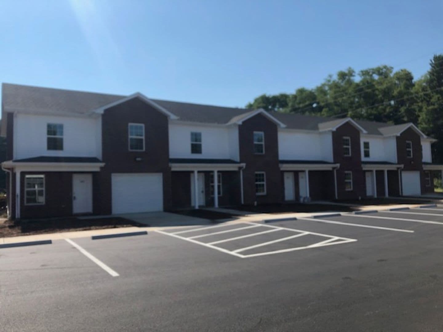 Bardstown Apartment: Pineview Drive
