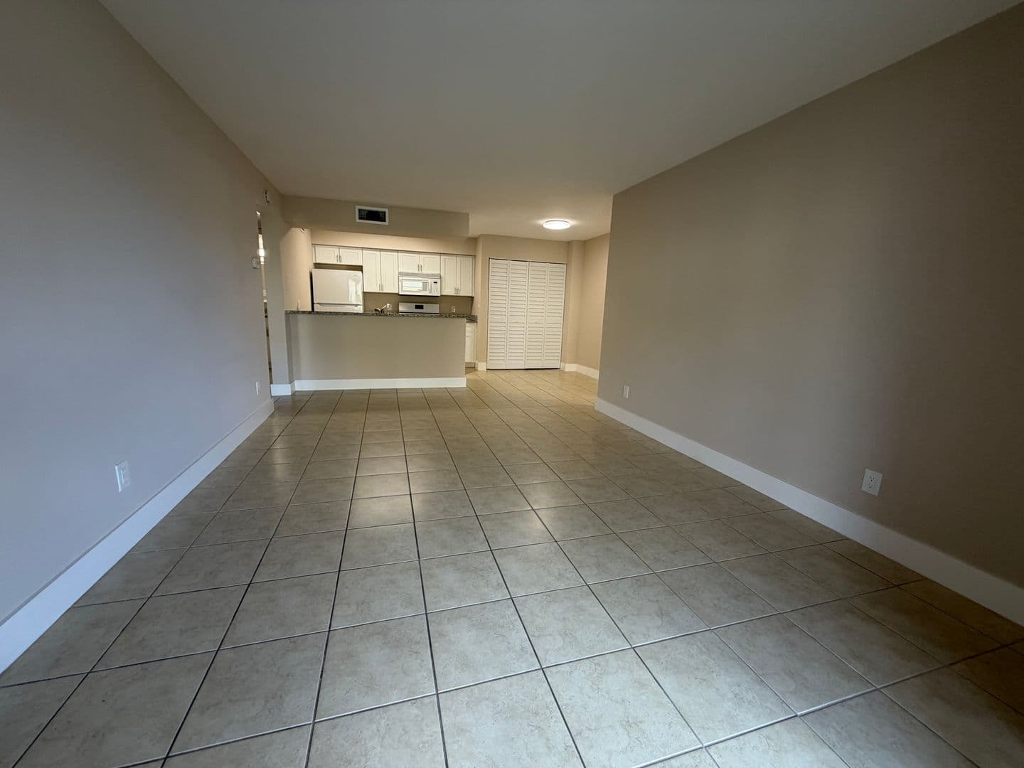 Fort Myers Condo: 5317 Summerlin Rd.