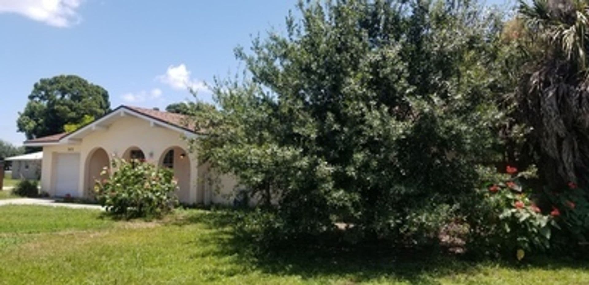 FORT MYERS House: 7472 SAN CARLOS BLVD