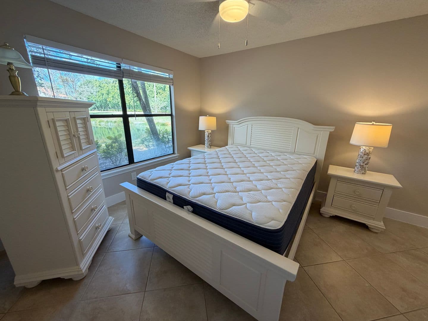 Naples Condo: 2094 Arbour Walk Cir.