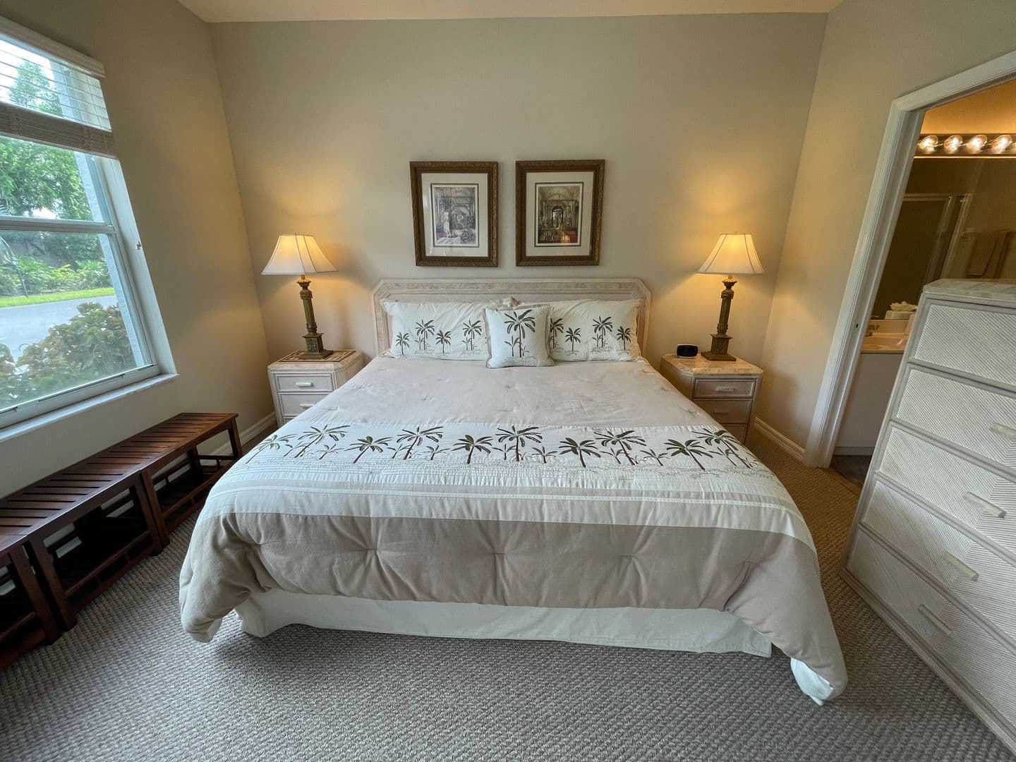 Naples Condo: 519 Roma Ct. #2103