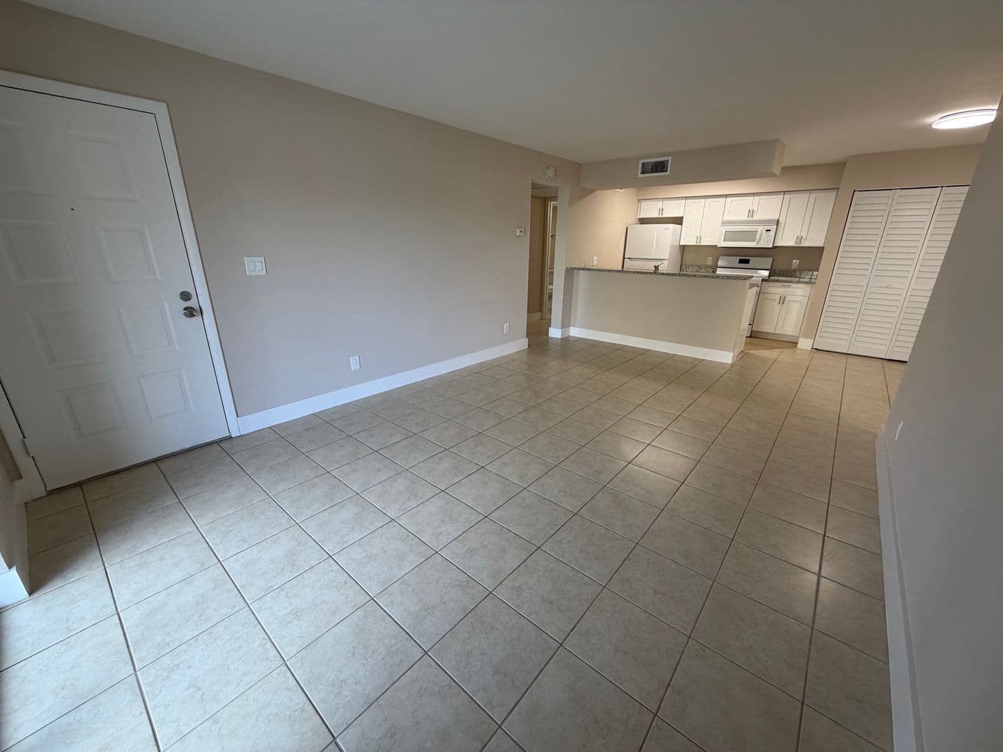 Fort Myers Condo: 5317 Summerlin Rd.