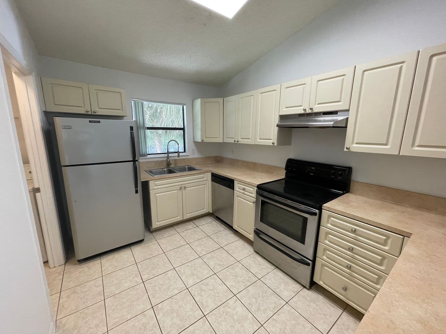Naples Condo: 2178 Arbour Walk Cir. #2324