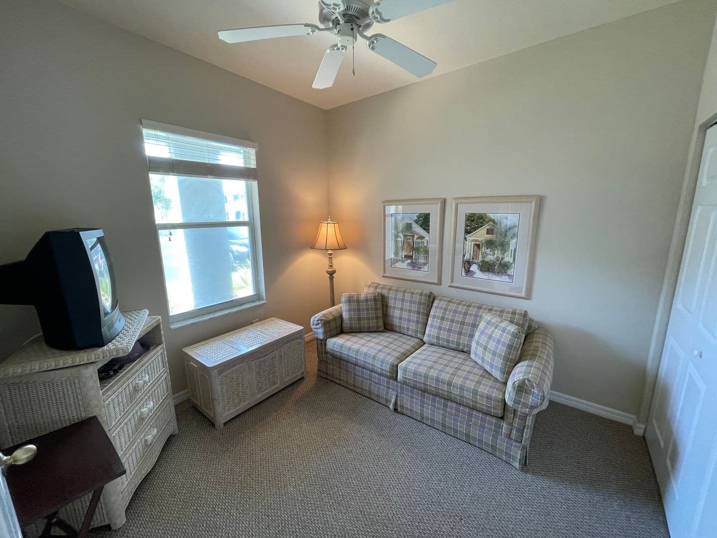 Naples Condo: 519 Roma Ct. #2103