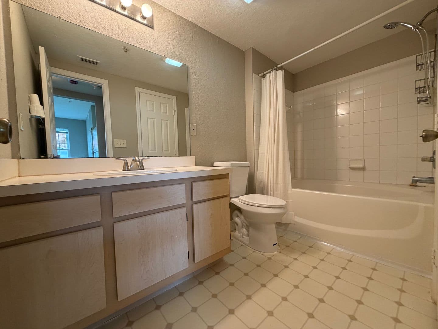 Estero Condo: 23500 Walden Center #309