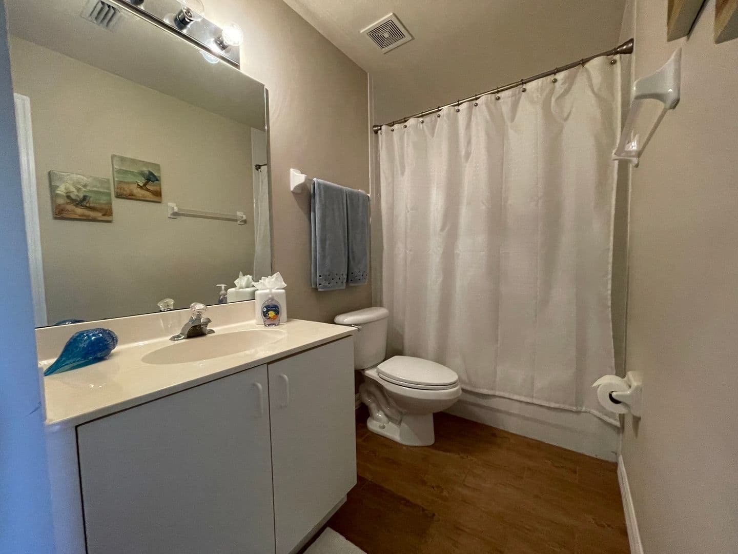 Naples Condo: 519 Roma Ct. #2103