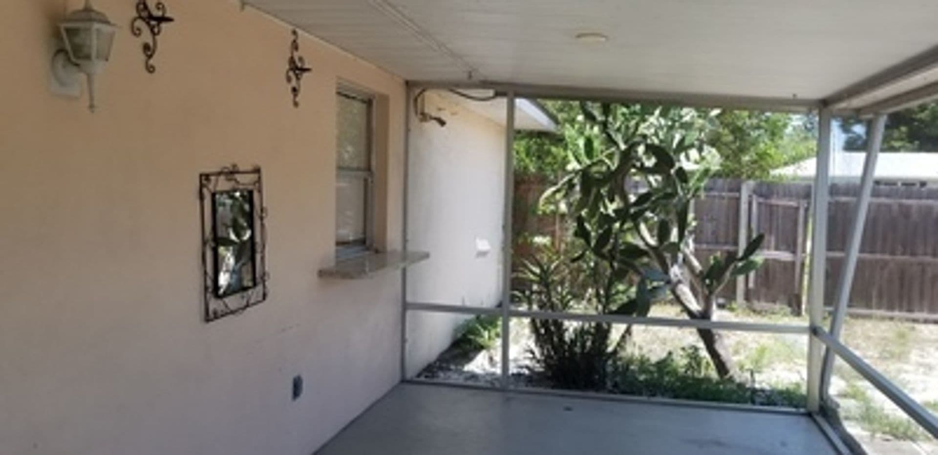 FORT MYERS House: 7472 SAN CARLOS BLVD