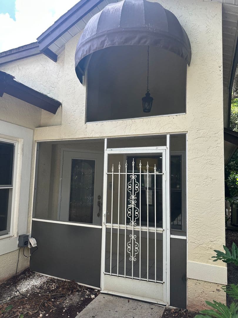 Estero House: 21194 Old Oak Pl