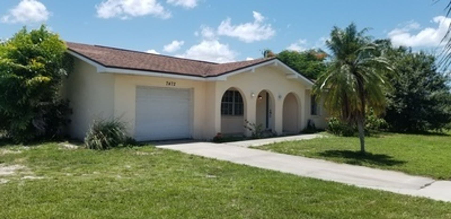 FORT MYERS House: 7472 SAN CARLOS BLVD