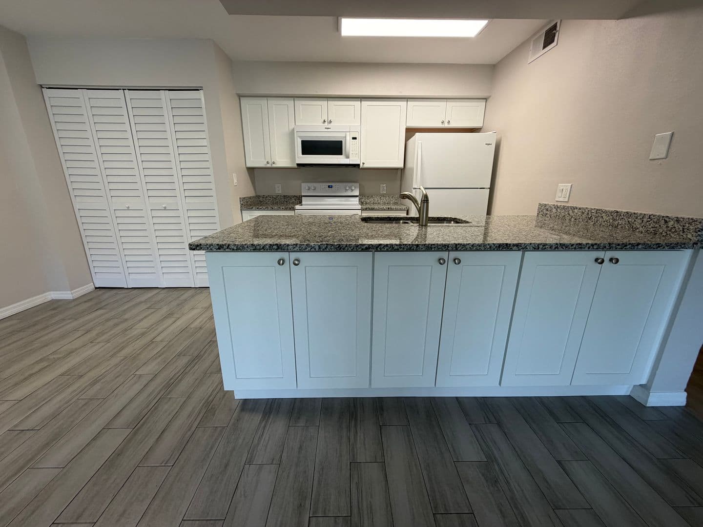 Fort Myers Condo: 5307 Summerlin Rd.