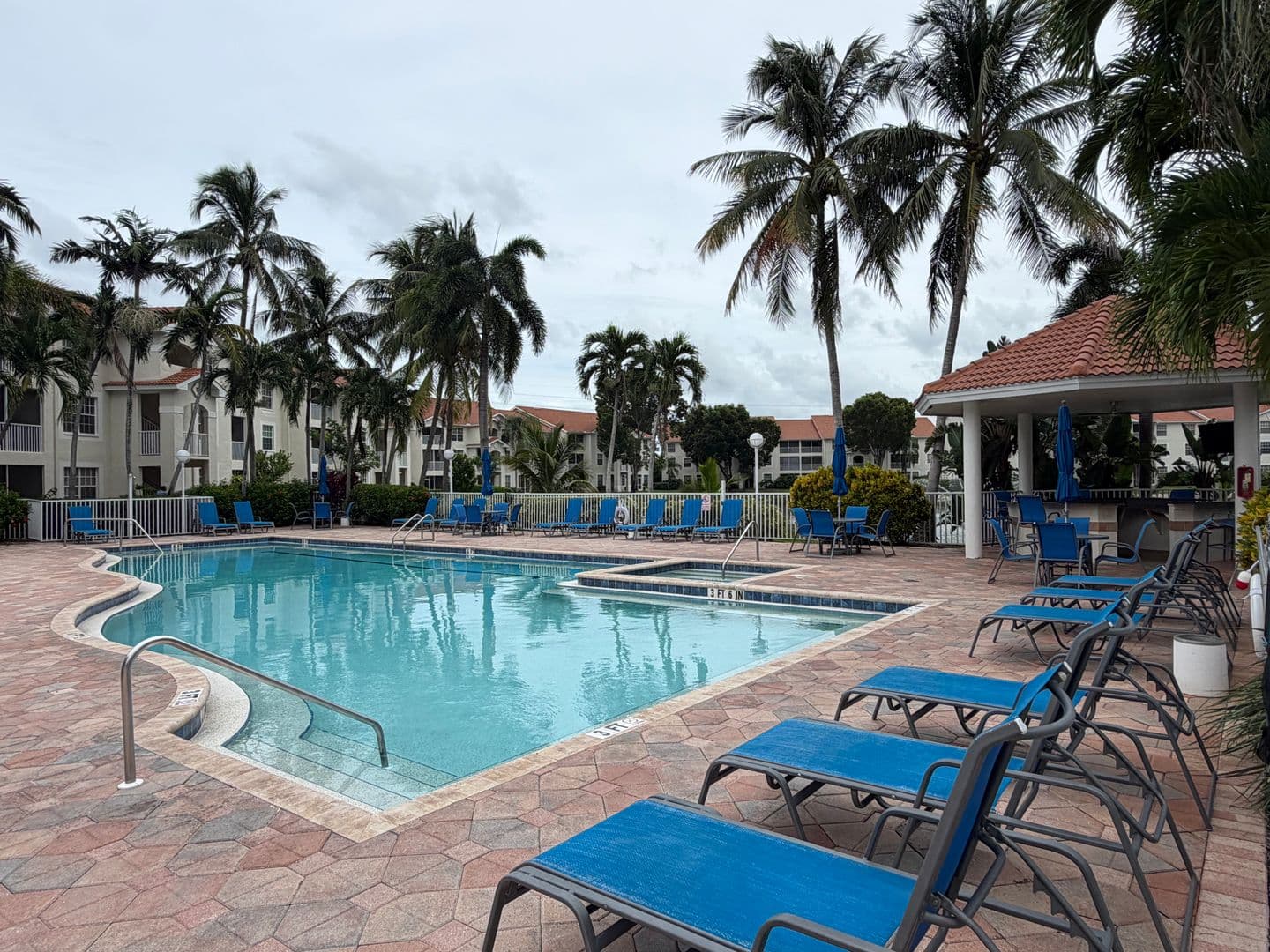 Naples Apartment: 4645 Saint Croix LN