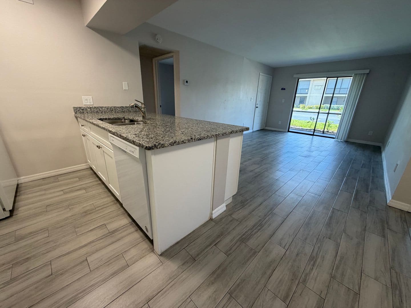 Fort Myers Condo: 5307 Summerlin Rd.
