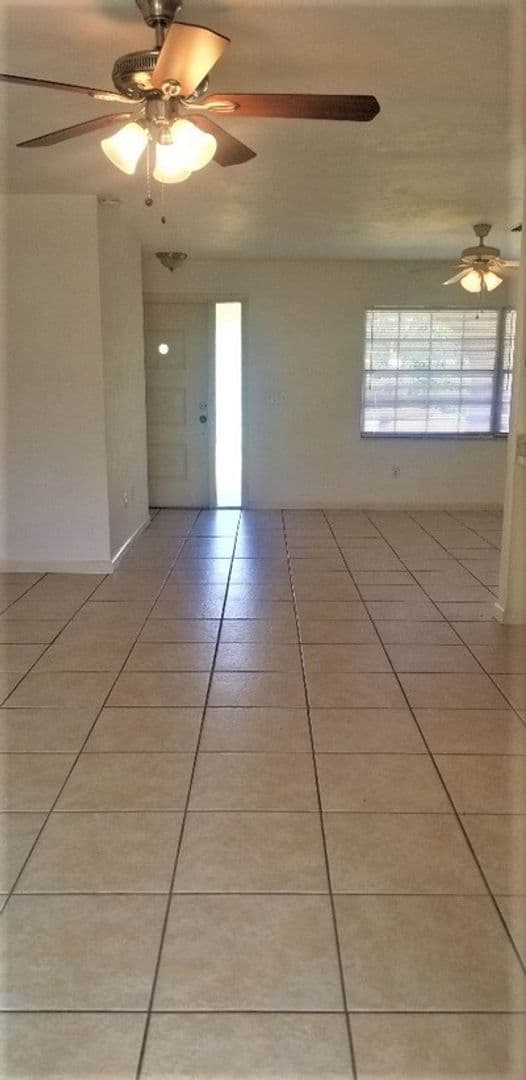 FORT MYERS House: 7472 SAN CARLOS BLVD