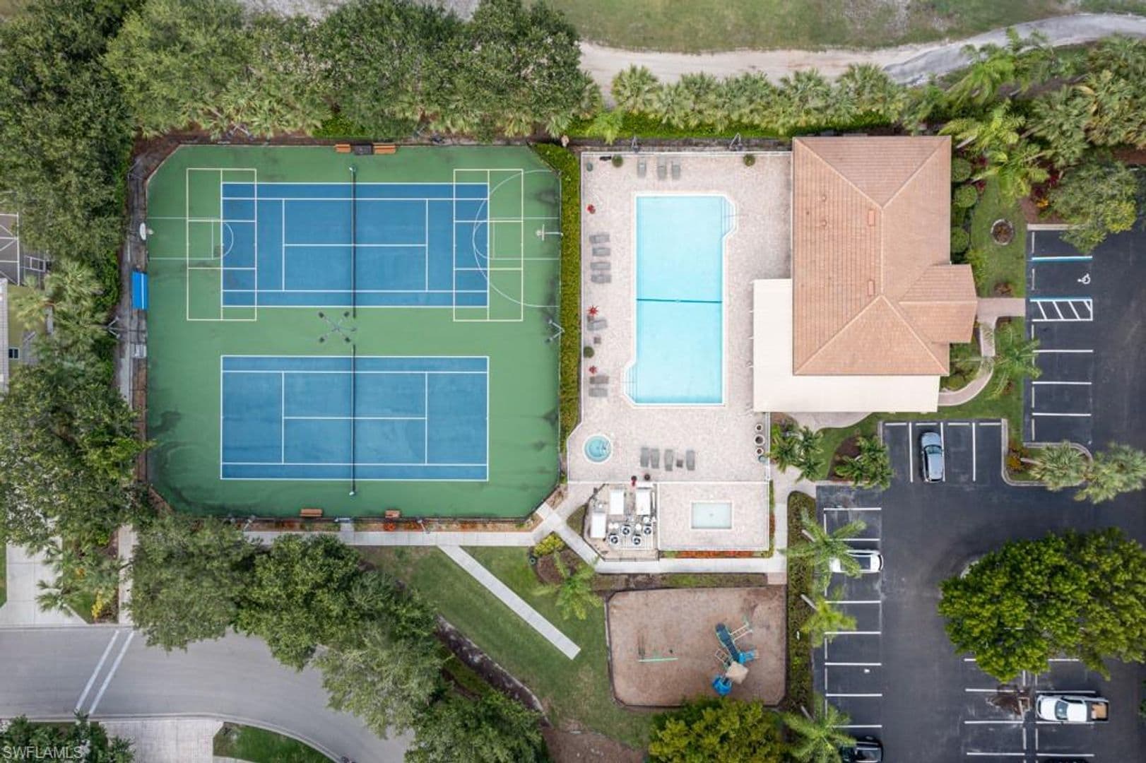 Naples Townhome: 2252 Heritage Greens Dr.
