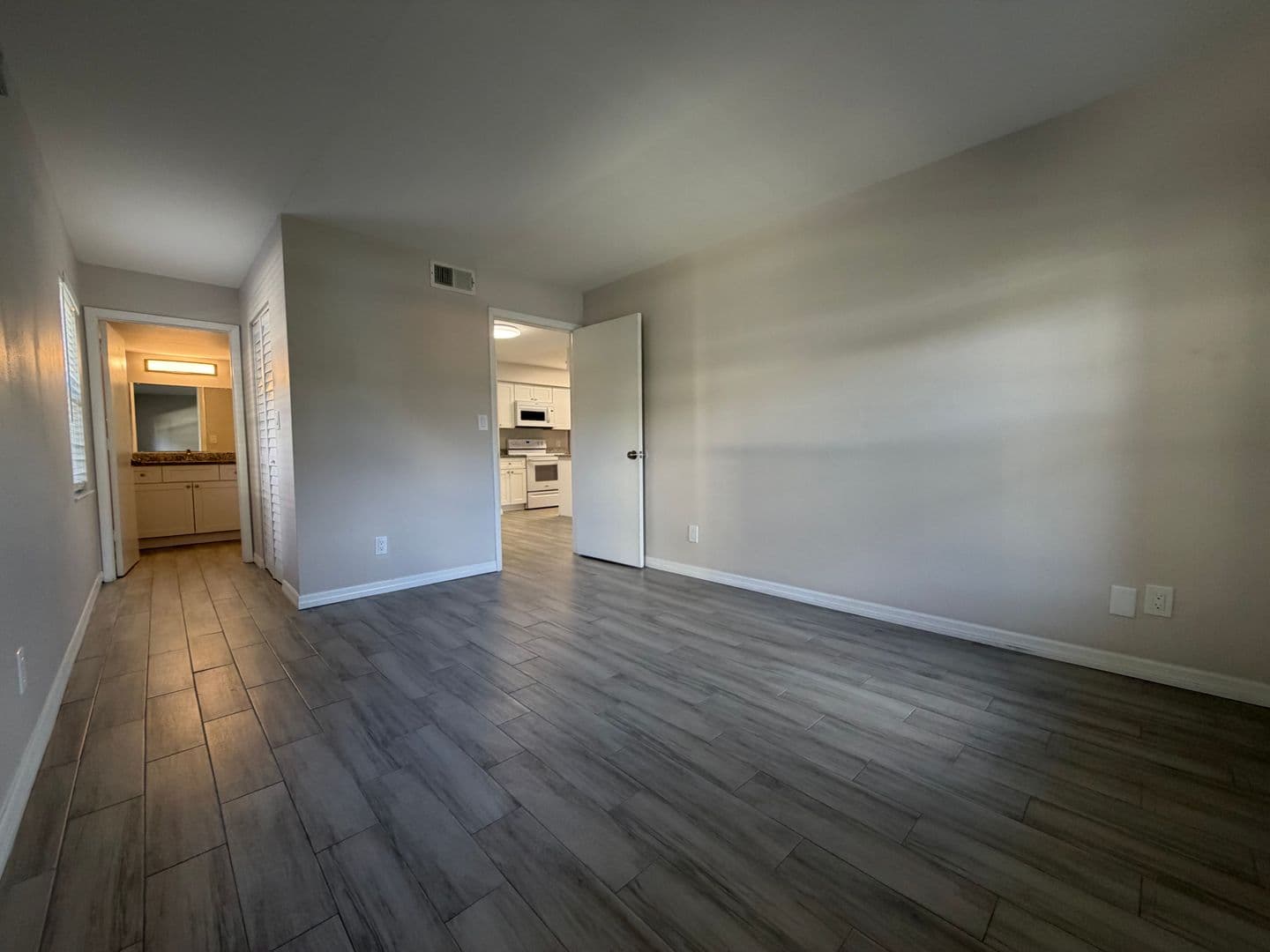 Fort Myers Condo: 5307 Summerlin Rd.