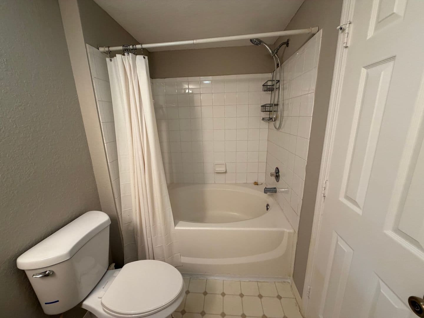 Estero Condo: 23500 Walden Center #309