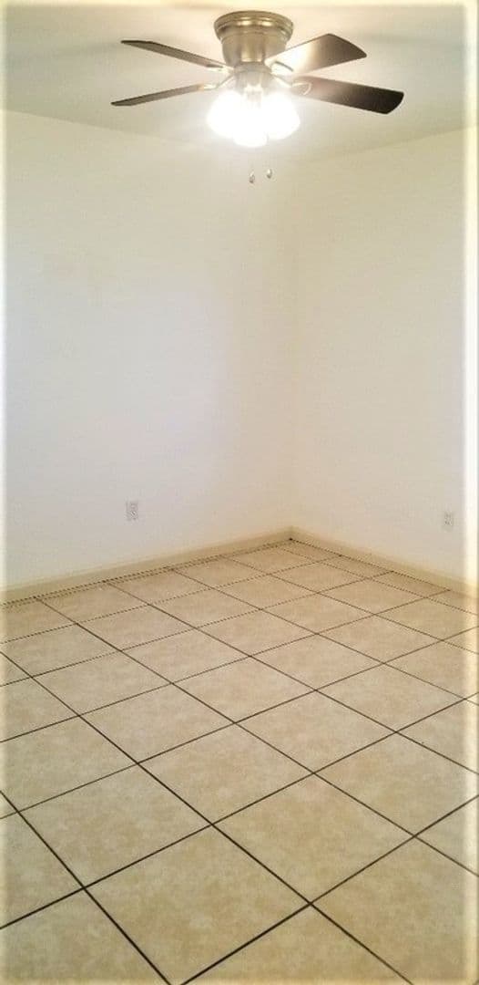 FORT MYERS House: 7472 SAN CARLOS BLVD
