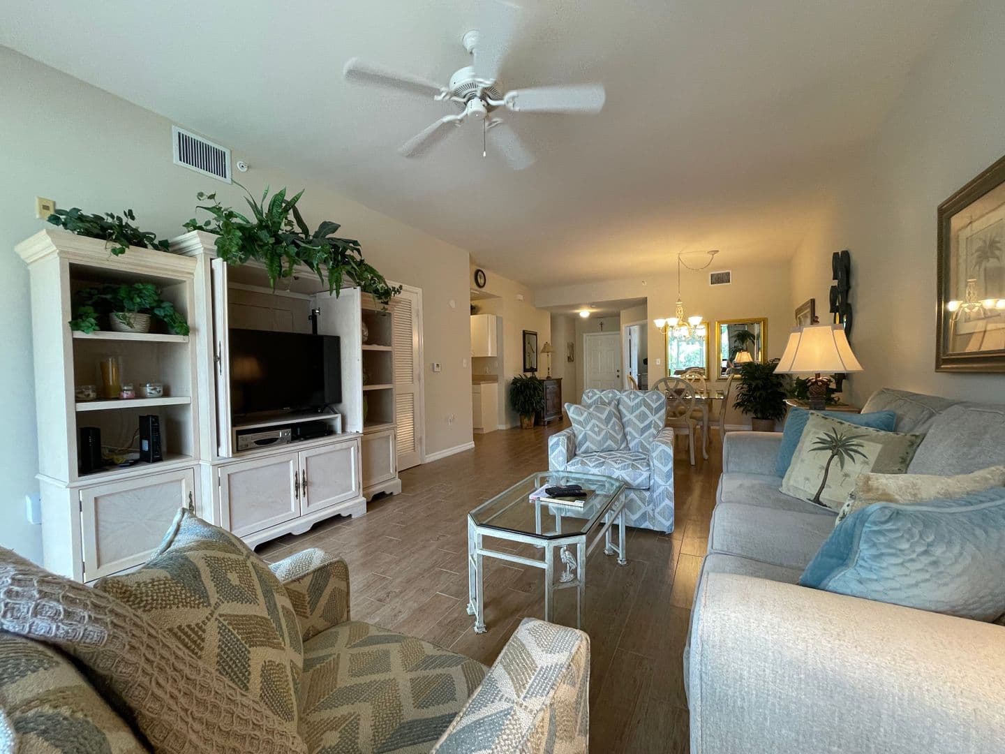 Naples Condo: 519 Roma Ct. #2103