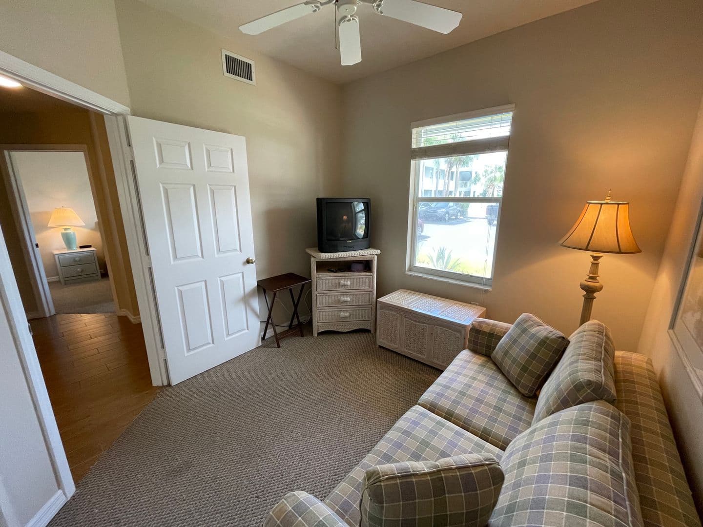 Naples Condo: 519 Roma Ct. #2103