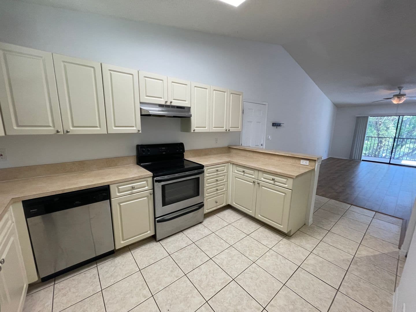 Naples Condo: 2178 Arbour Walk Cir. #2324