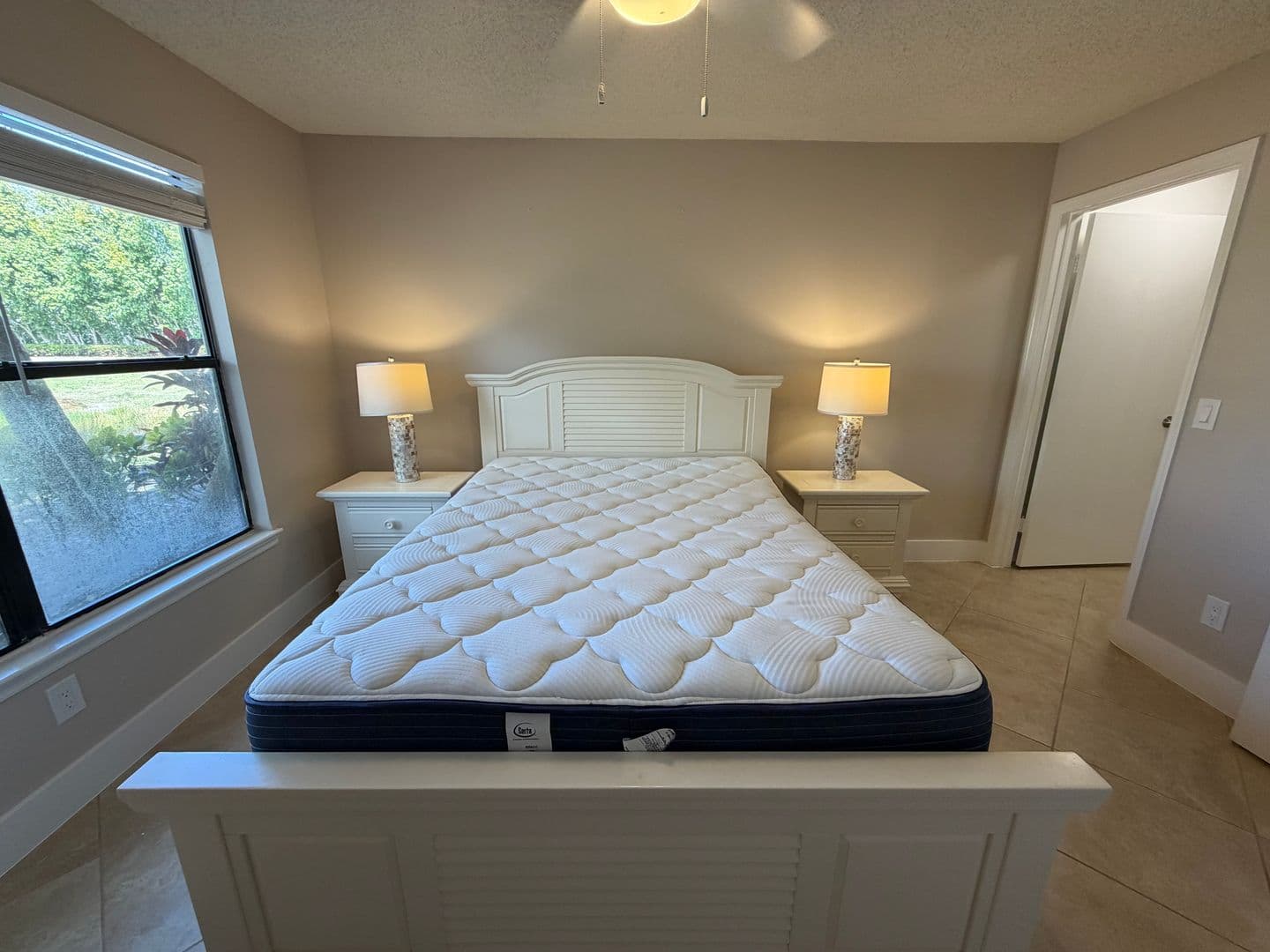 Naples Condo: 2094 Arbour Walk Cir.