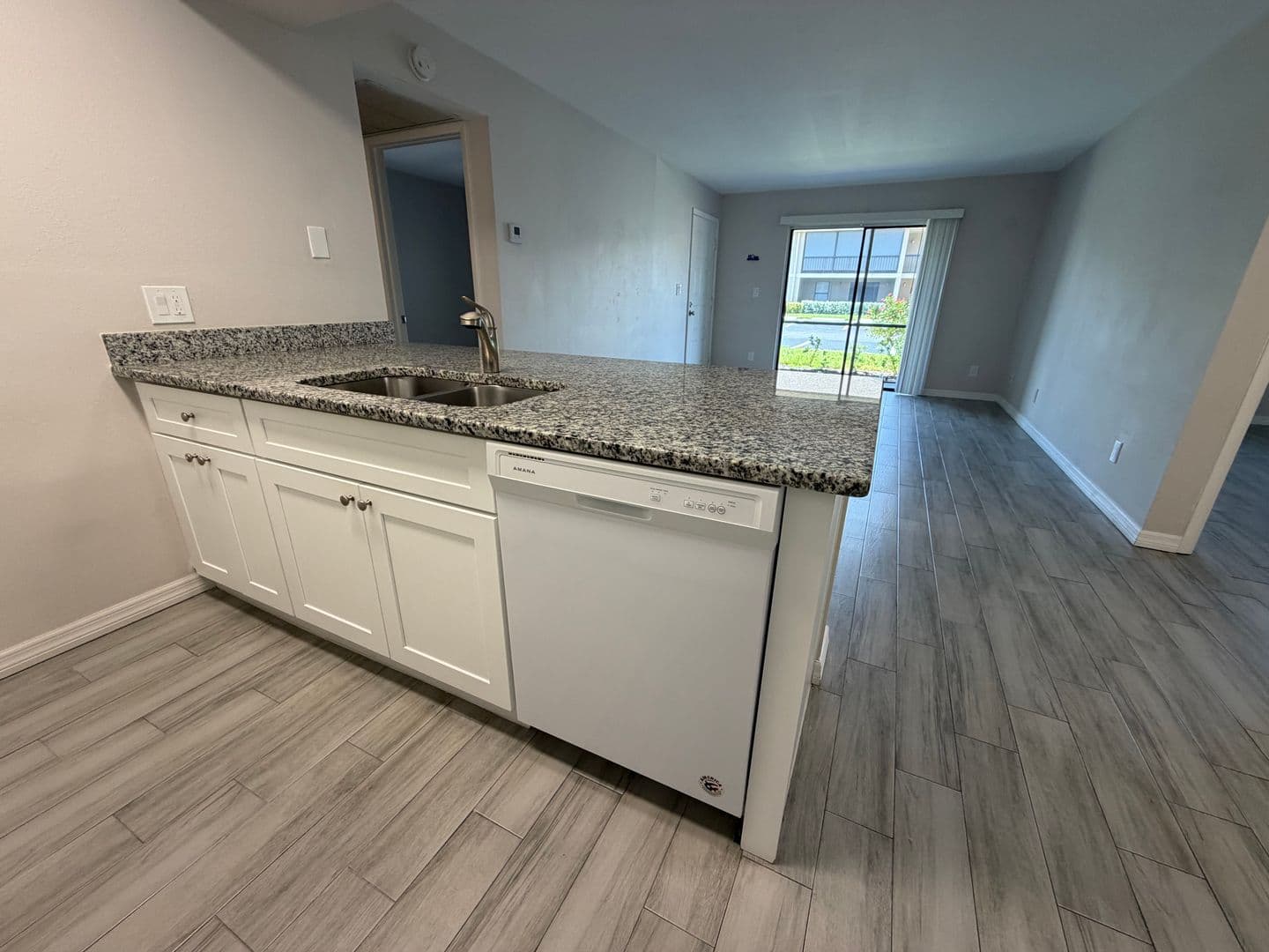 Fort Myers Condo: 5307 Summerlin Rd.
